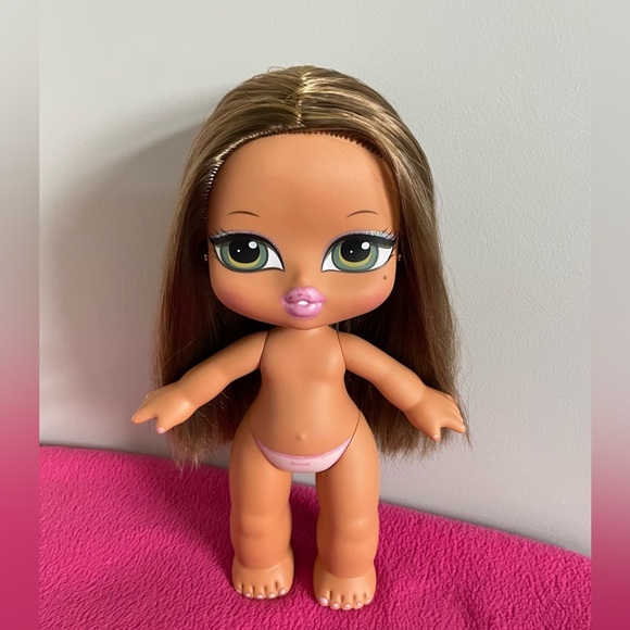 Vintage Bratz Big Babyz Yasmin 12” MGA Entertainment Brand Bratz Doll - Picture 3 of 5
